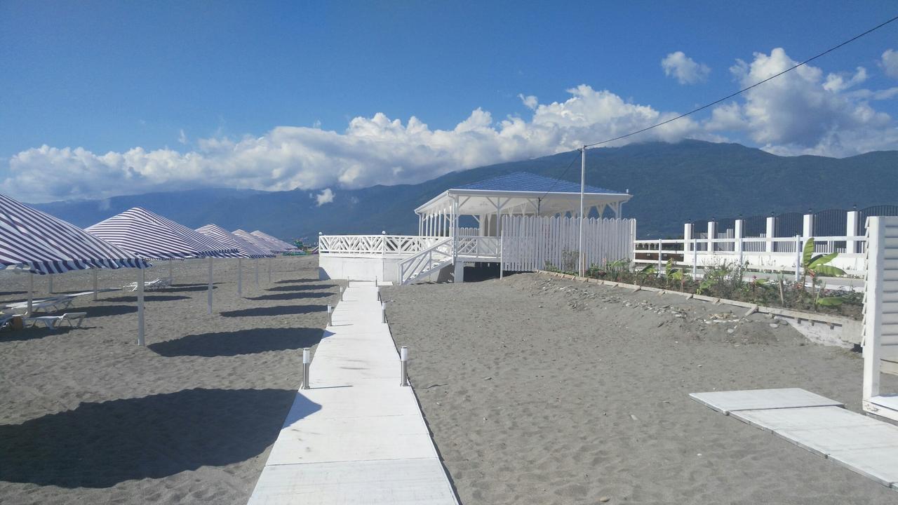 Hotel Paradise Beach Alakhadzi Esterno foto