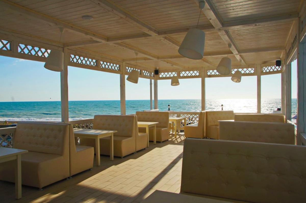 Hotel Paradise Beach Alakhadzi Esterno foto