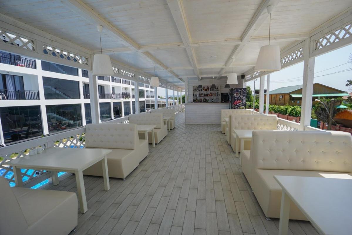 Hotel Paradise Beach Alakhadzi Esterno foto